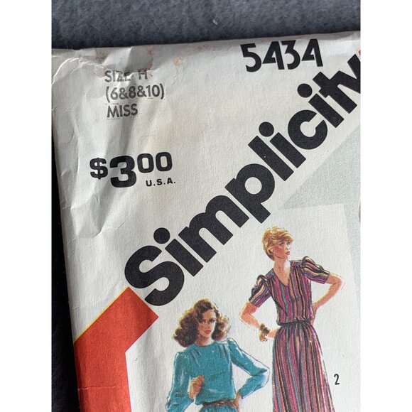 Simplicity Misses Dress Sewing Pattern Size 6 8 10 5434 1980 - Picture 3 of 3